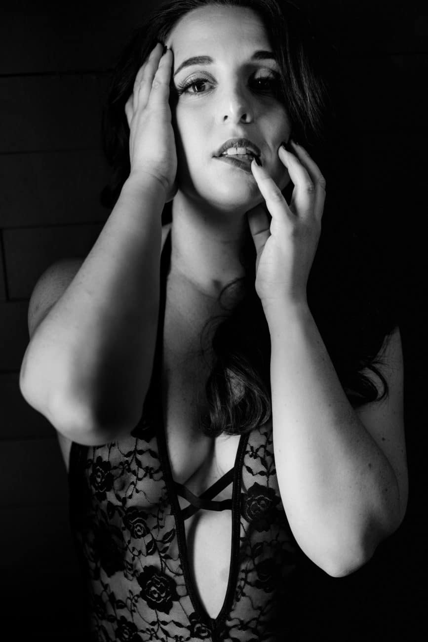 What To Expect From A Boudoir Photography Shoot 2022